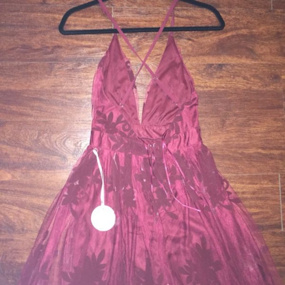 Wine dress - Picture 7 of 8